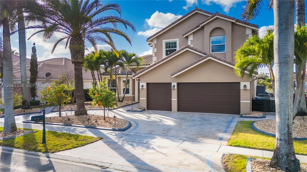 En Venta: $1,375,000 (5 camas, 4 baños, 3766 Pies cuadrados)
