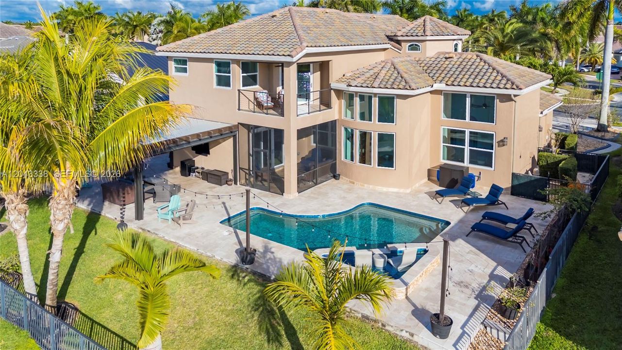 En Venta: $1,375,000 (5 camas, 4 baños, 3766 Pies cuadrados)