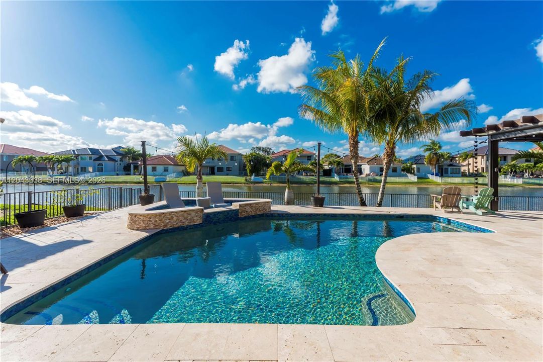 En Venta: $1,375,000 (5 camas, 4 baños, 3766 Pies cuadrados)