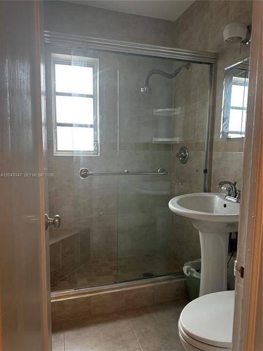 В аренду: $3,300 (3 спален, 2 ванн, 960 Квадратных фут)