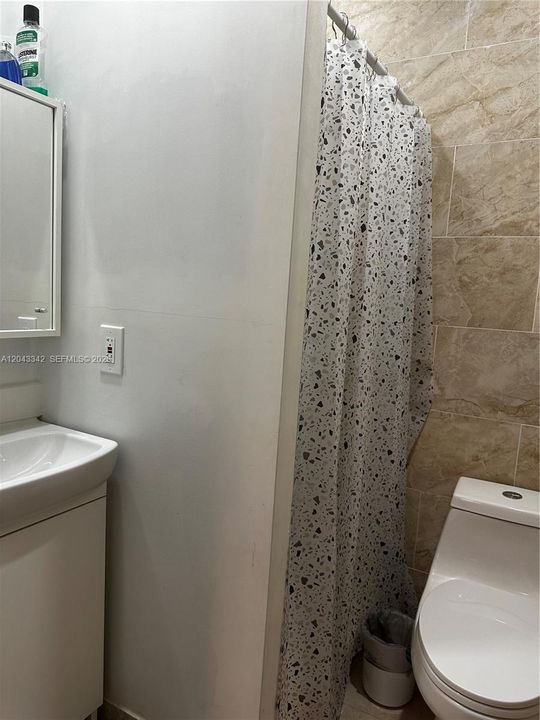 В аренду: $3,300 (3 спален, 2 ванн, 960 Квадратных фут)