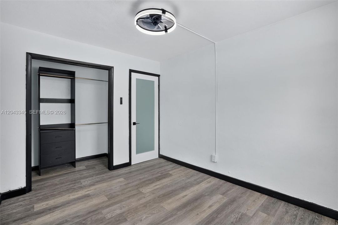 В аренду: $2,000 (2 спален, 1 ванн, 1306 Квадратных фут)
