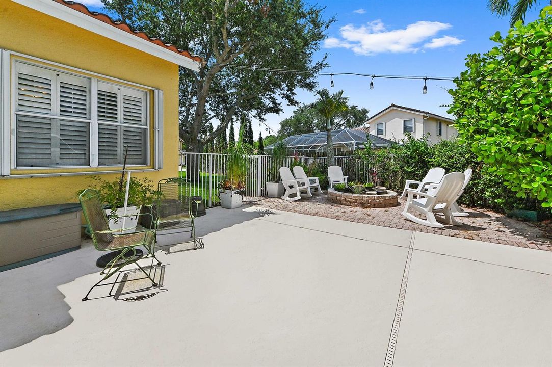 36 patio 03