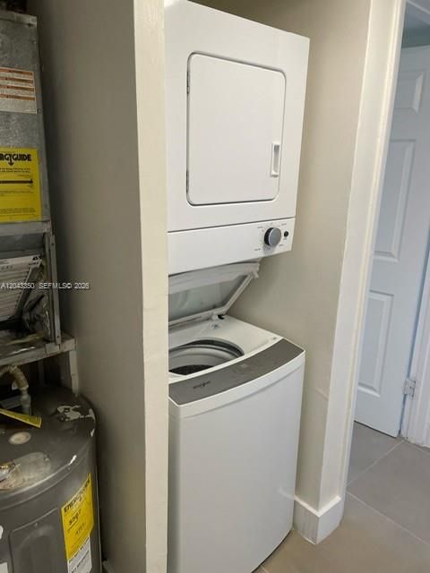 For Rent: $2,000 (2 beds, 2 baths, 890 Square Feet)
