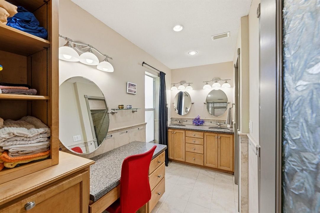 1401 SW 28th Terrace - Master Bath 1