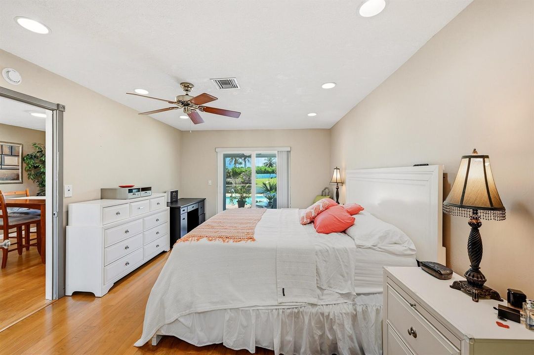 1401 SW 28th Terrace - Master Bed 1