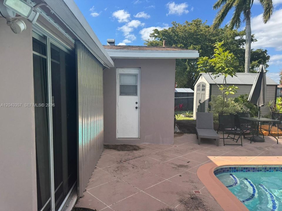 POOL DECK