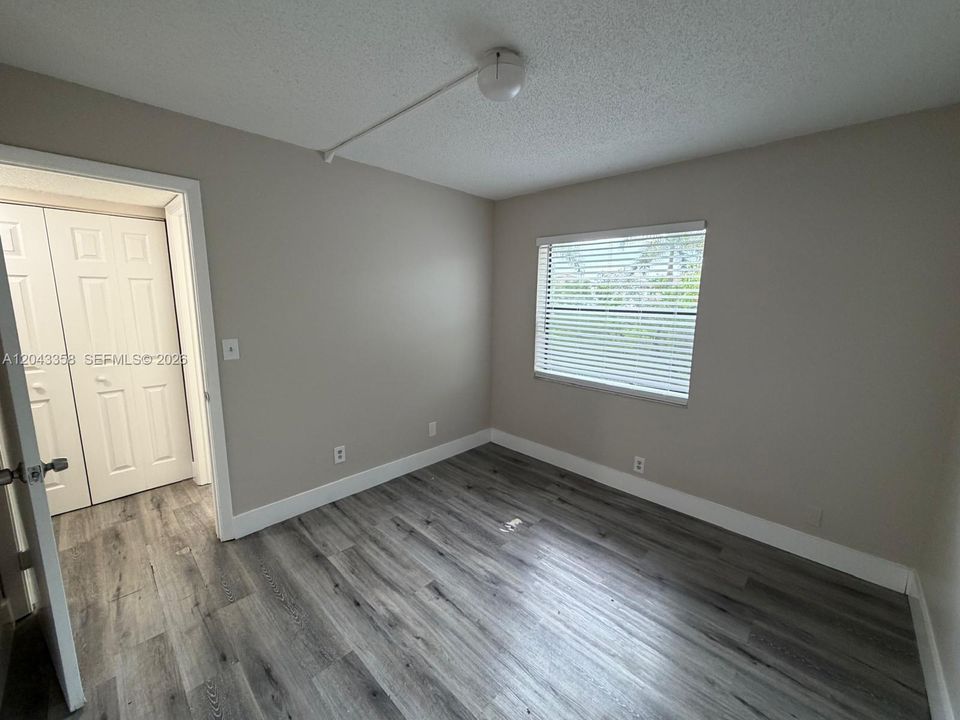 В аренду: $2,400 (3 спален, 2 ванн, 1070 Квадратных фут)