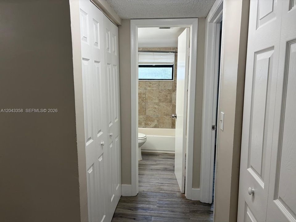 В аренду: $2,400 (3 спален, 2 ванн, 1070 Квадратных фут)