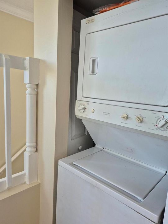 Breezes- Washer Dryer