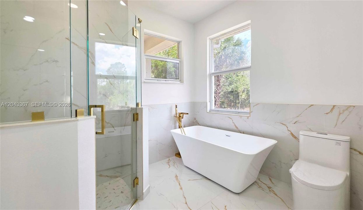 For Sale: $485,000 (4 beds, 2 baths, 1940 Square Feet)