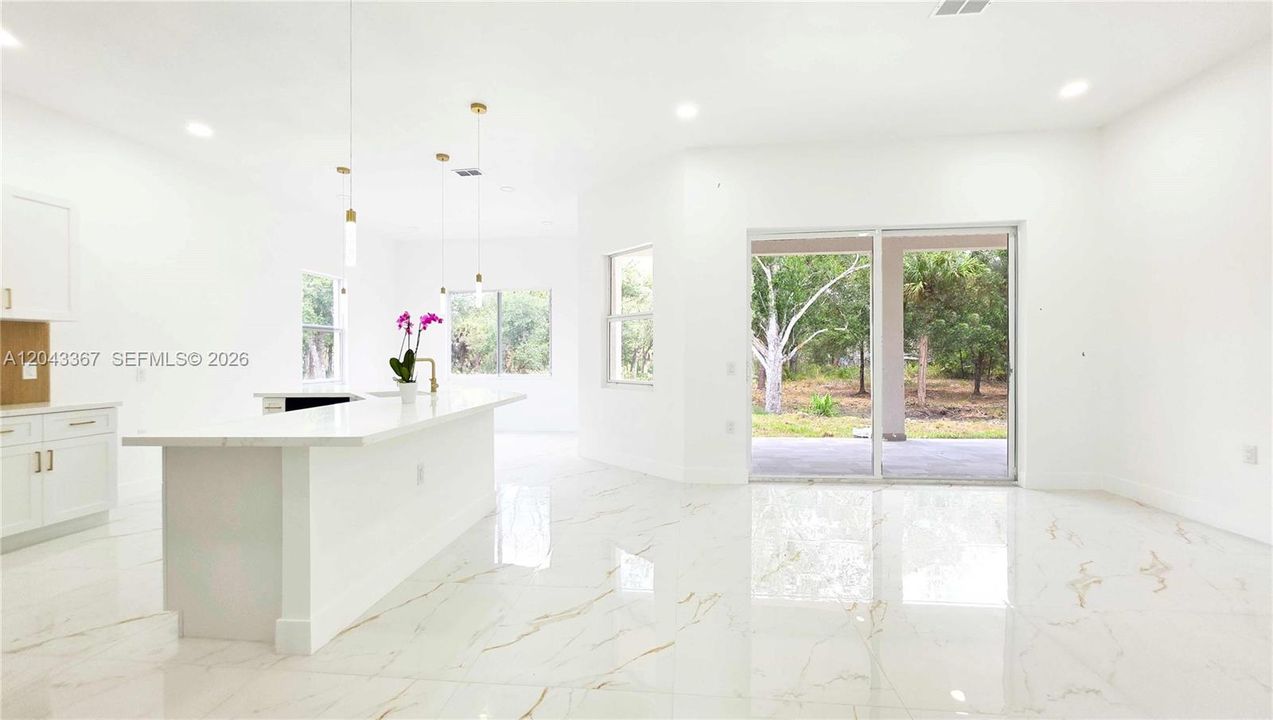 For Sale: $485,000 (4 beds, 2 baths, 1940 Square Feet)