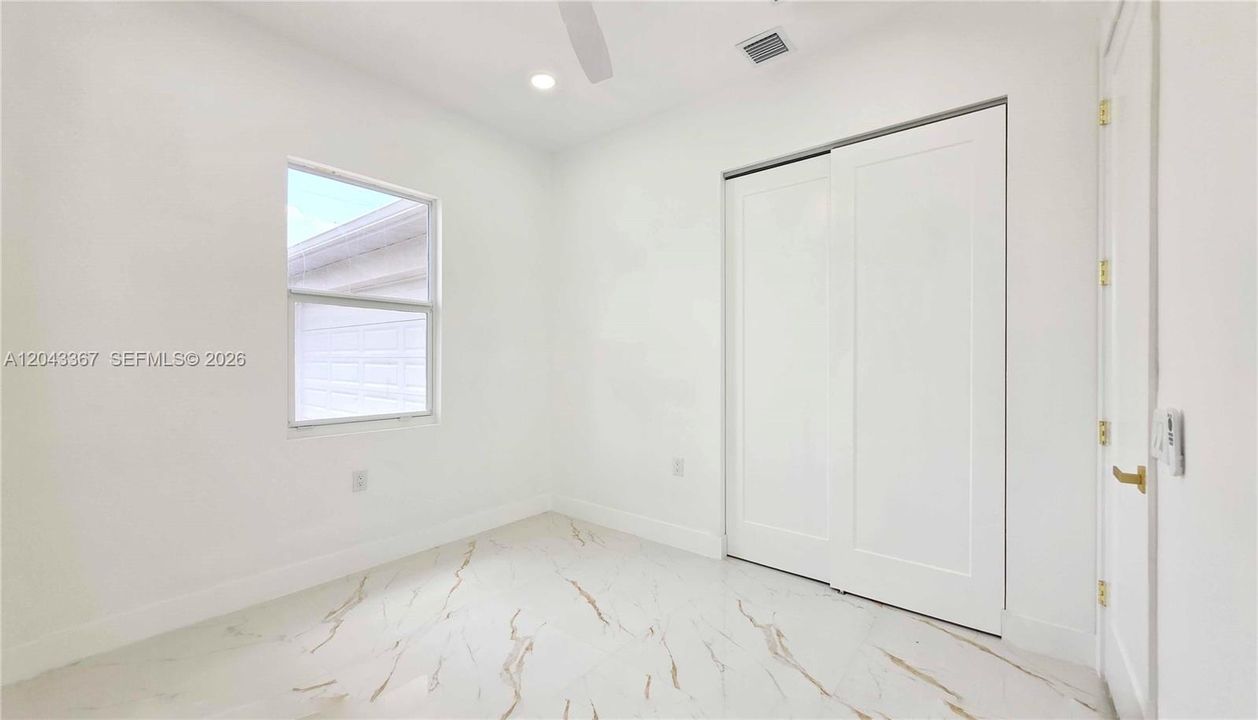 For Sale: $485,000 (4 beds, 2 baths, 1940 Square Feet)