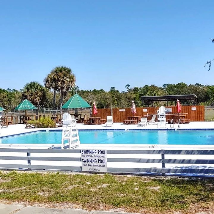 For Sale: $485,000 (4 beds, 2 baths, 1940 Square Feet)