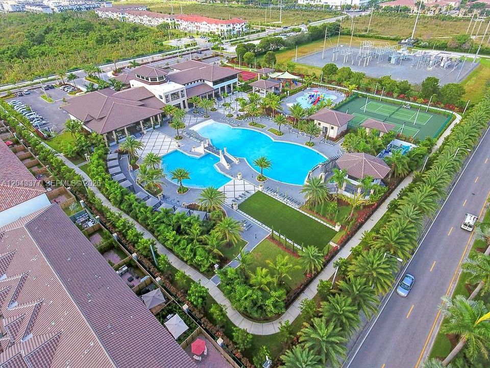 В аренду: $4,500 (3 спален, 2 ванн, 1672 Квадратных фут)