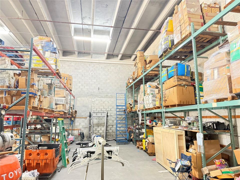 В аренду: $6,000 (0 спален, 0 ванн, 0 Квадратных фут)