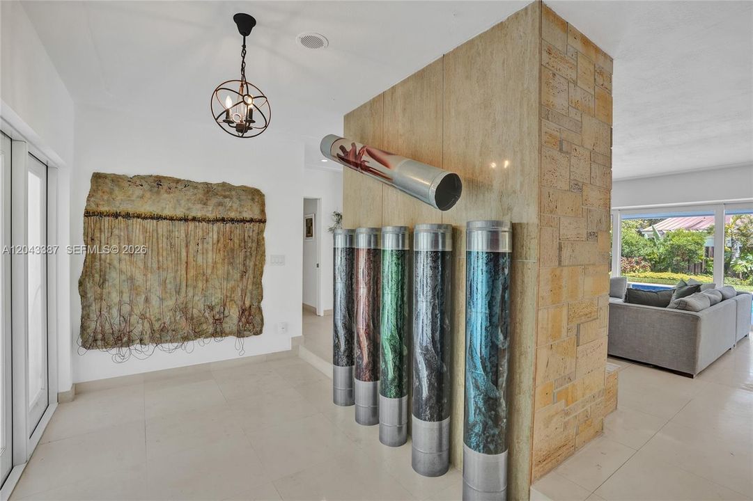 En Venta: $1,750,000 (4 camas, 3 baños, 2389 Pies cuadrados)