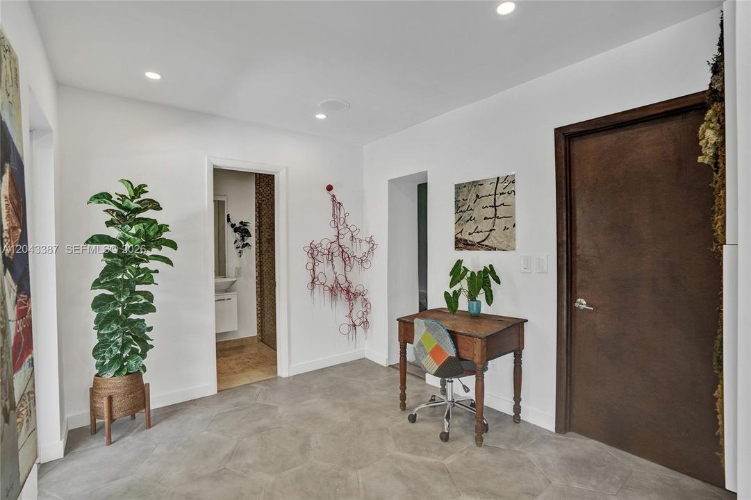 En Venta: $1,750,000 (4 camas, 3 baños, 2389 Pies cuadrados)