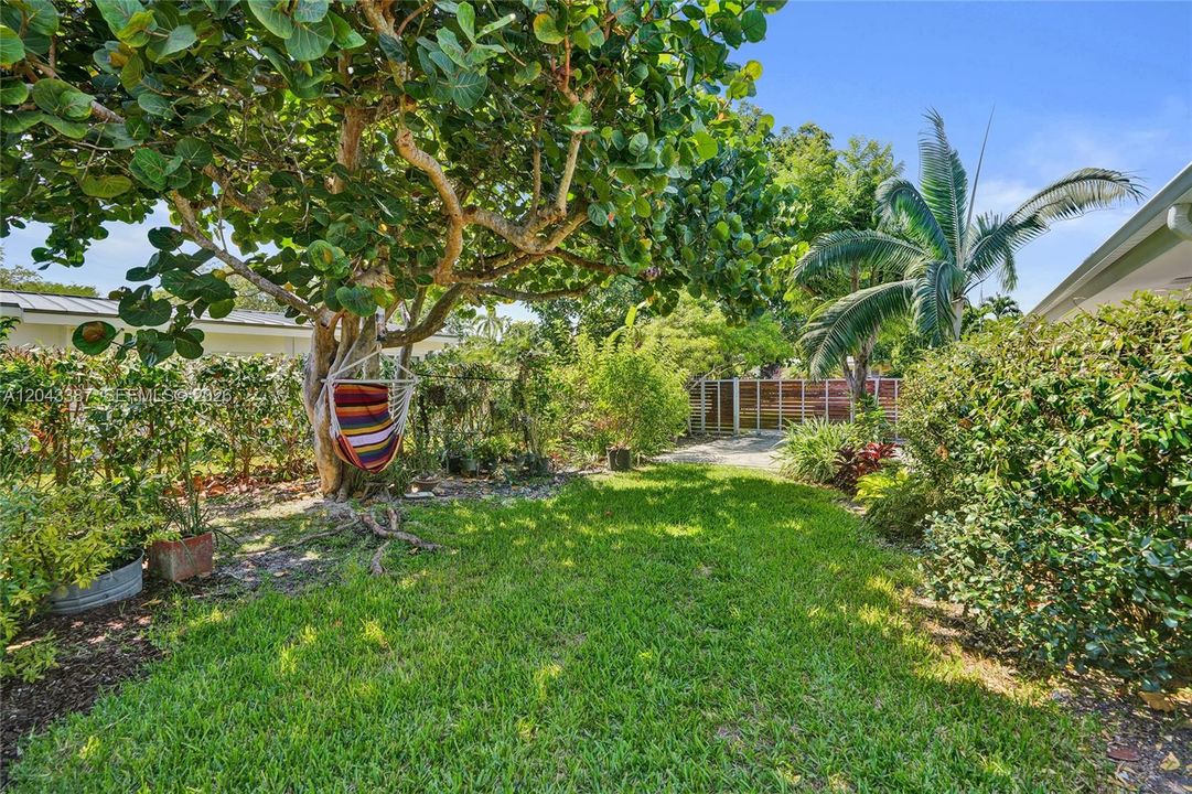 En Venta: $1,750,000 (4 camas, 3 baños, 2389 Pies cuadrados)