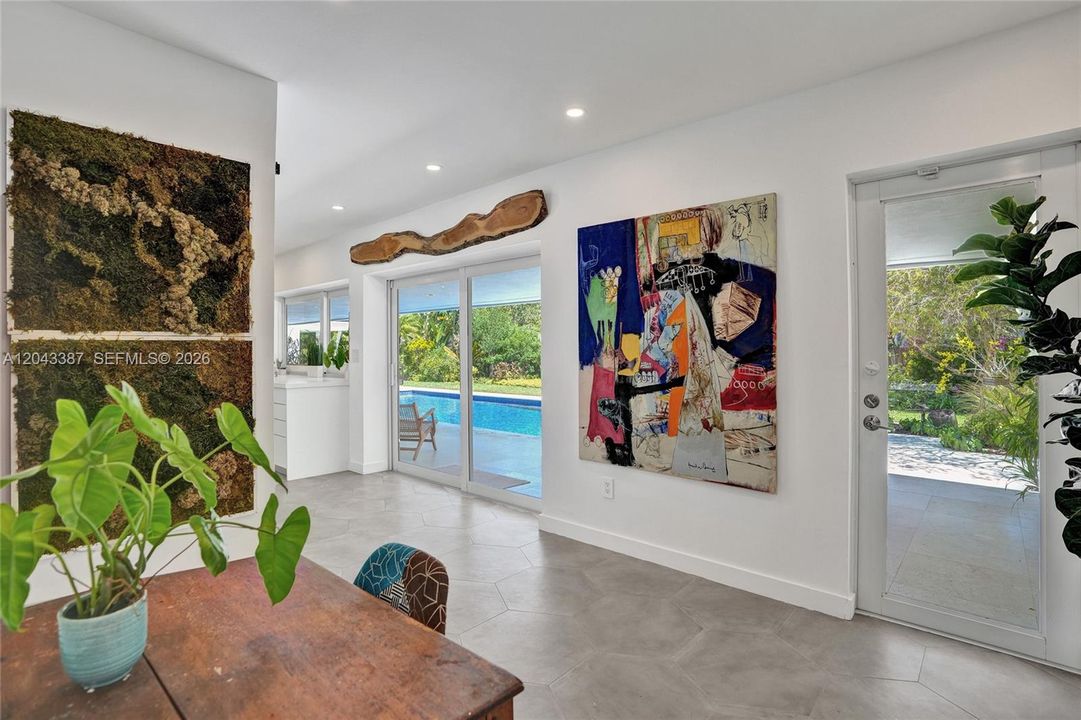 En Venta: $1,750,000 (4 camas, 3 baños, 2389 Pies cuadrados)