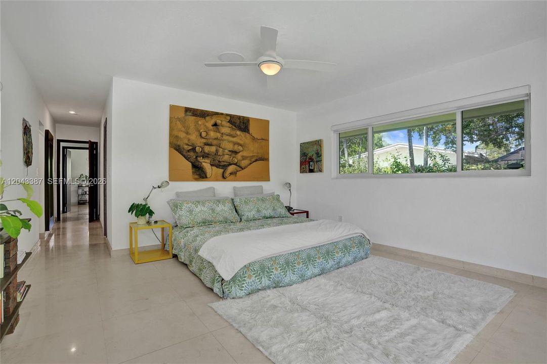 En Venta: $1,750,000 (4 camas, 3 baños, 2389 Pies cuadrados)