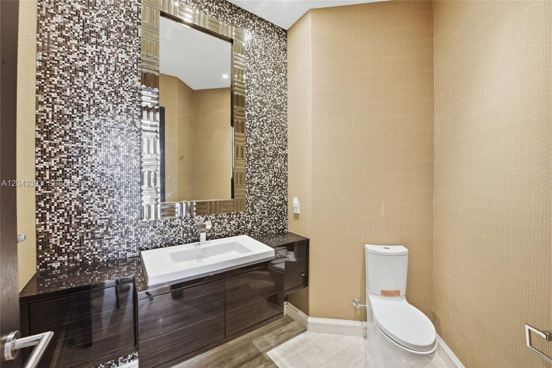 Powder room