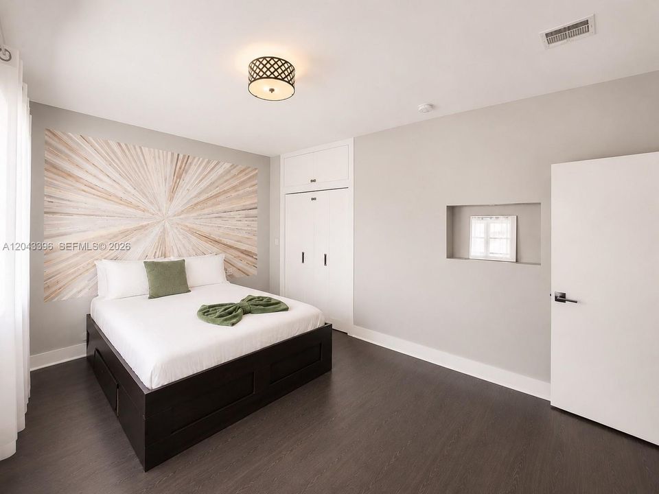 В аренду: $2,595 (1 спален, 1 ванн, 617 Квадратных фут)