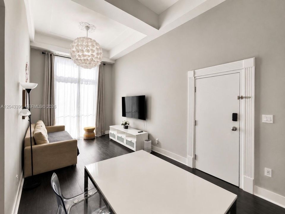 В аренду: $2,595 (1 спален, 1 ванн, 617 Квадратных фут)