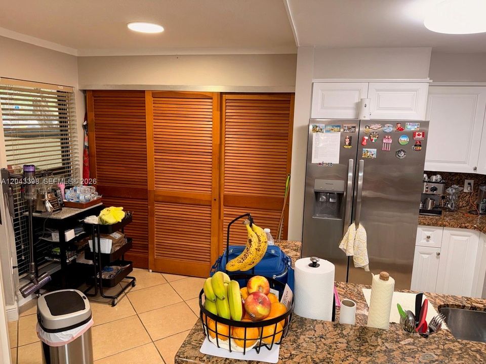 В аренду: $2,495 (2 спален, 2 ванн, 1200 Квадратных фут)