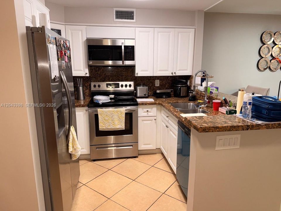 В аренду: $2,495 (2 спален, 2 ванн, 1200 Квадратных фут)