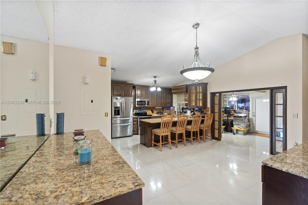 For Sale: $718,000 (4 beds, 2 baths, 1934 Square Feet)
