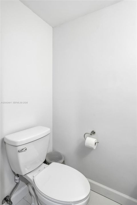 For Rent: $2,750 (2 beds, 2 baths, 1383 Square Feet)