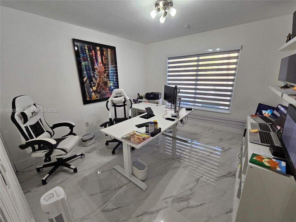 В аренду: $6,500 (5 спален, 4 ванн, 3294 Квадратных фут)