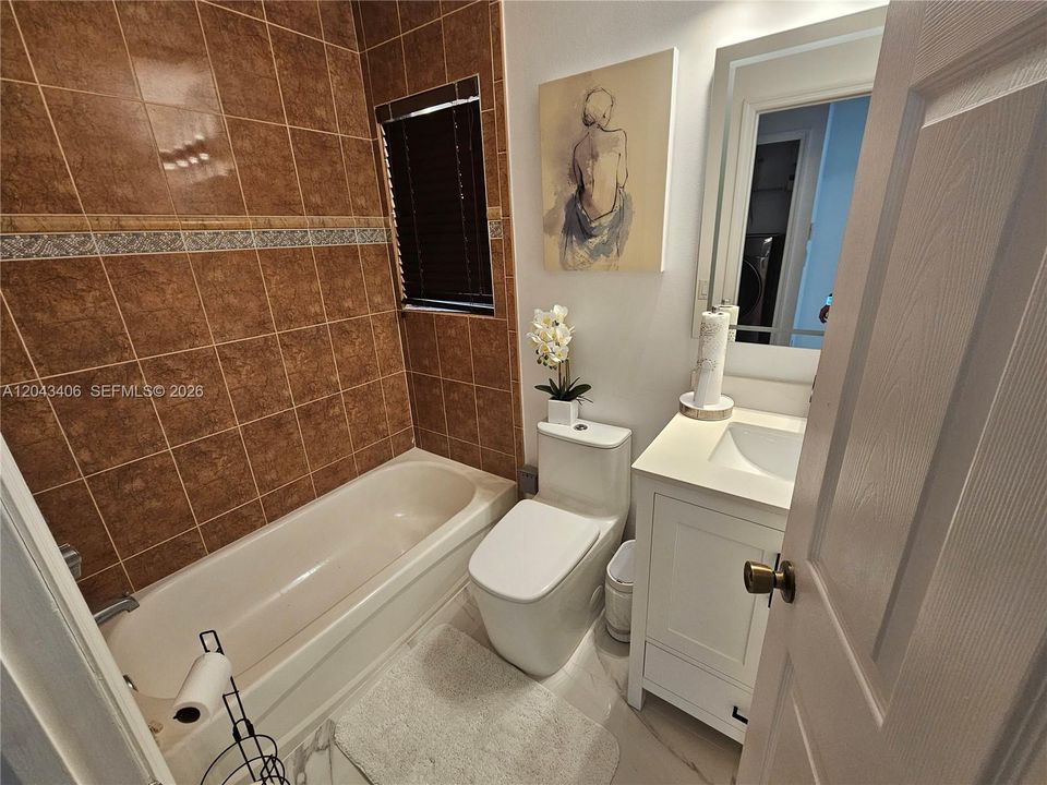 В аренду: $6,500 (5 спален, 4 ванн, 3294 Квадратных фут)
