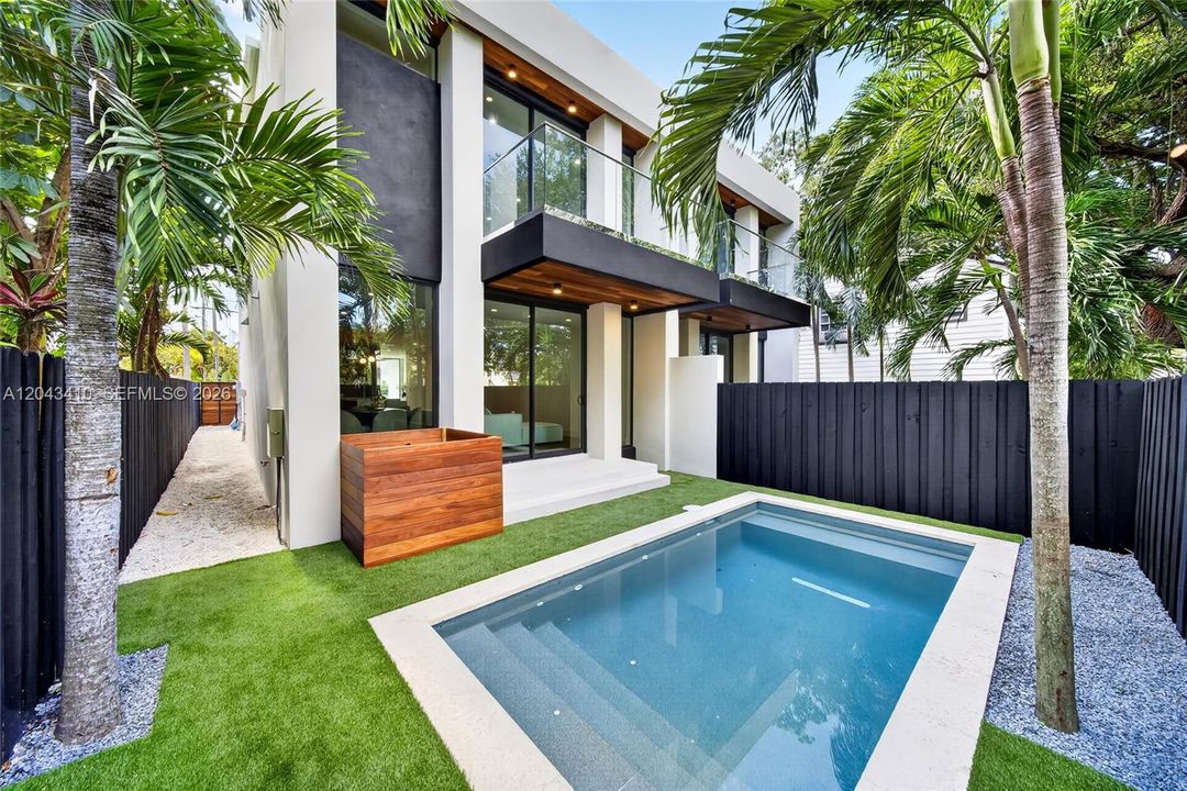 En Venta: $1,299,000 (3 camas, 3 baños, 2013 Pies cuadrados)
