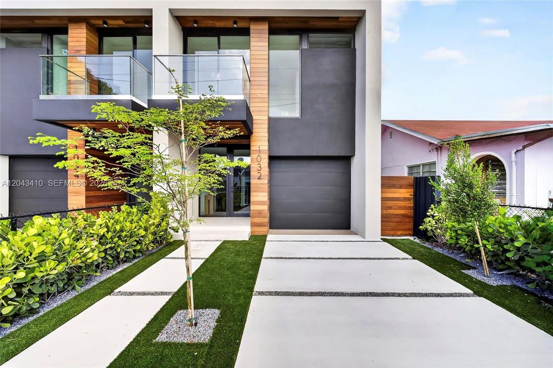 En Venta: $1,299,000 (3 camas, 3 baños, 2013 Pies cuadrados)
