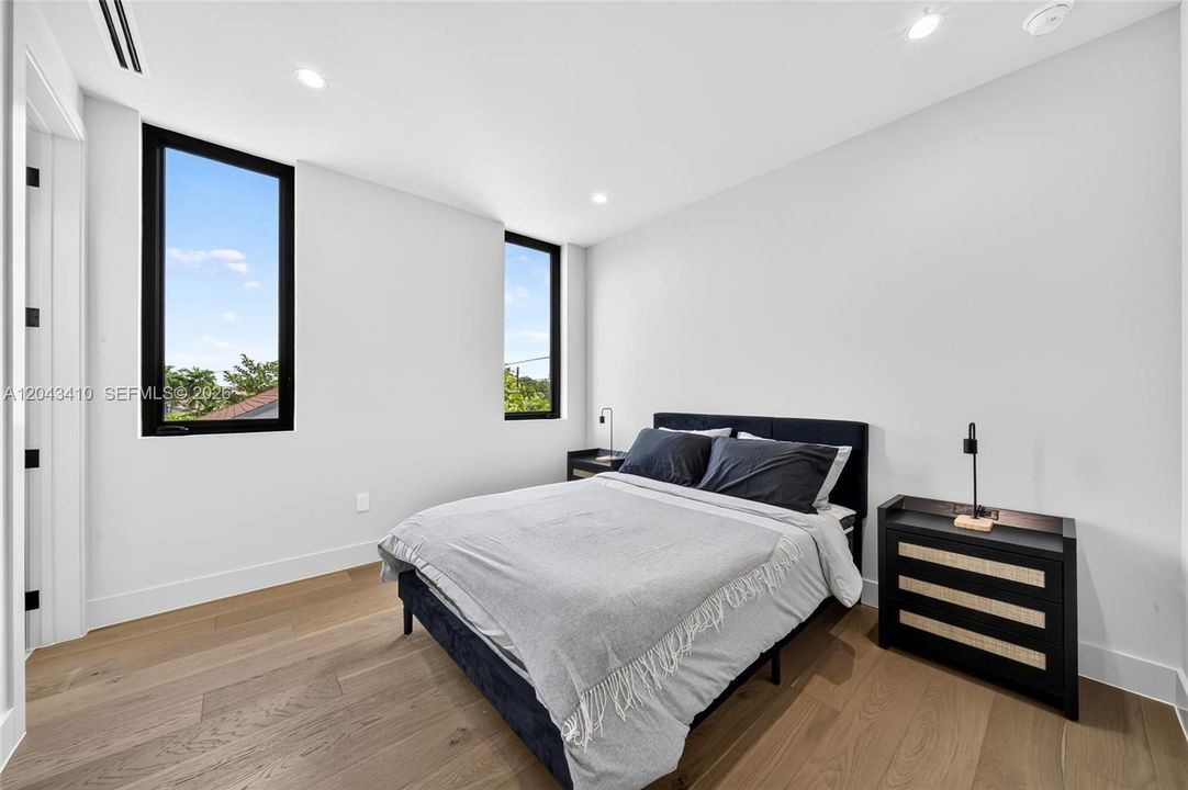 En Venta: $1,299,000 (3 camas, 3 baños, 2013 Pies cuadrados)