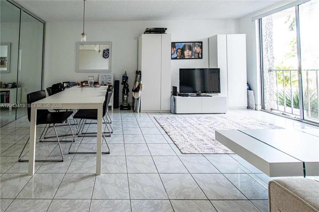 En Renta: $2,050 (0 camas, 1 baños, 510 Pies cuadrados)