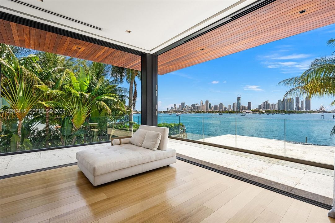 На продажу: $35,995,000 (5 спален, 5 ванн, 7890 Квадратных фут)