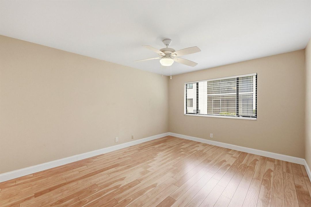 16_Primary bedroom