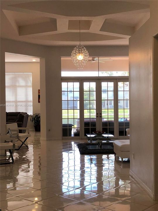 В аренду: $4,600 (4 спален, 2 ванн, 2469 Квадратных фут)