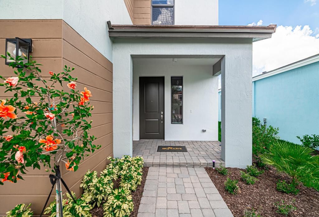 Paver walkway, covered front porch