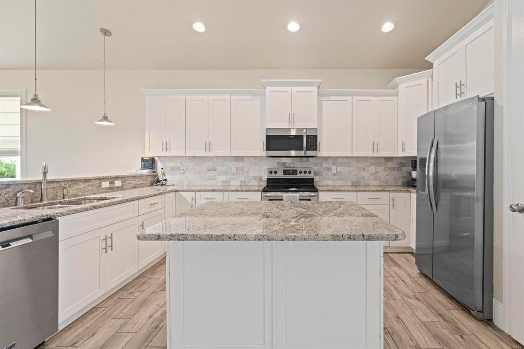 1006 SW 34th Terrace