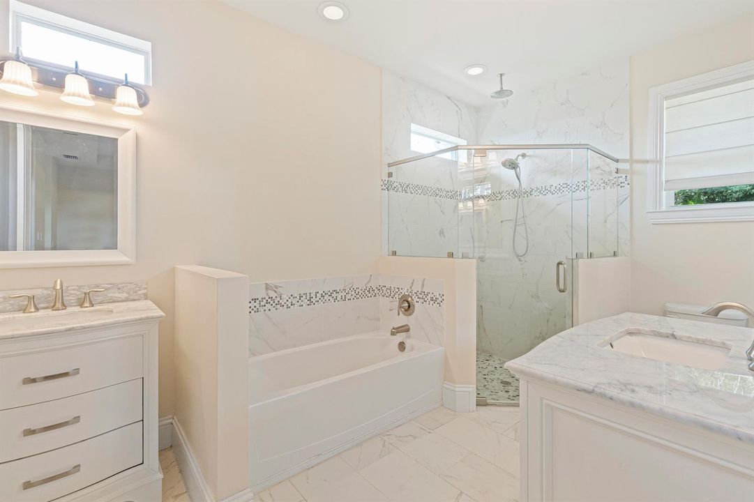 1006 SW 34th Terrace
