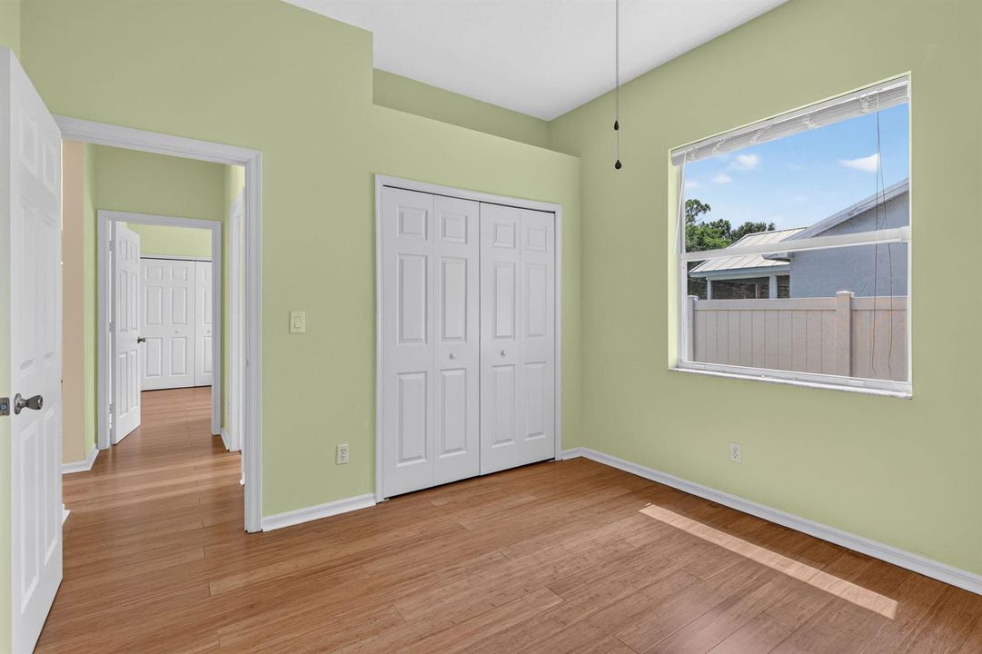 29 - Guest Bedroom2