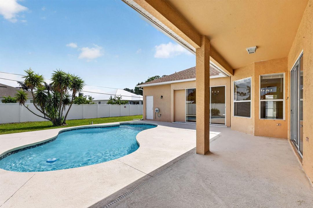 4 - Lanai_Pool