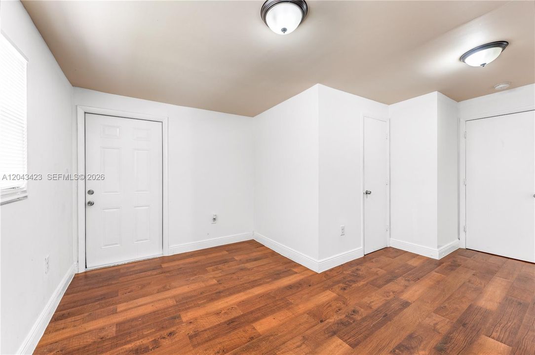 В аренду: $2,400 (2 спален, 2 ванн, 1525 Квадратных фут)