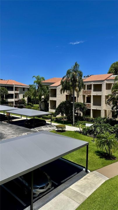 En Venta: $429,000 (3 camas, 3 baños, 1710 Pies cuadrados)