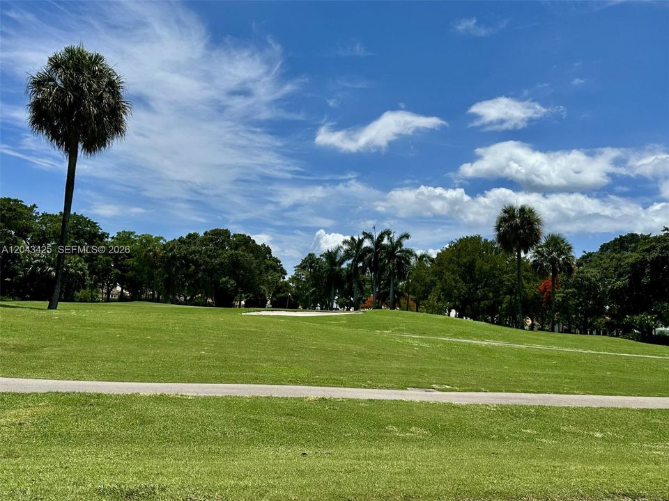 En Venta: $429,000 (3 camas, 3 baños, 1710 Pies cuadrados)