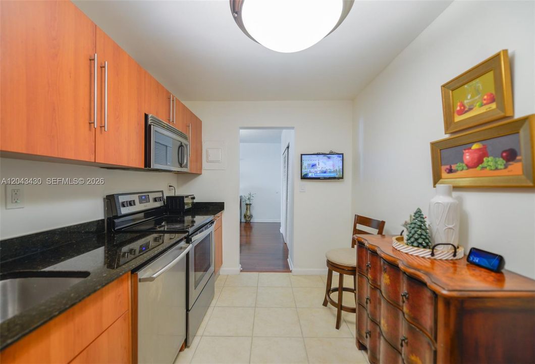 En Venta: $297,500 (1 camas, 1 baños, 906 Pies cuadrados)